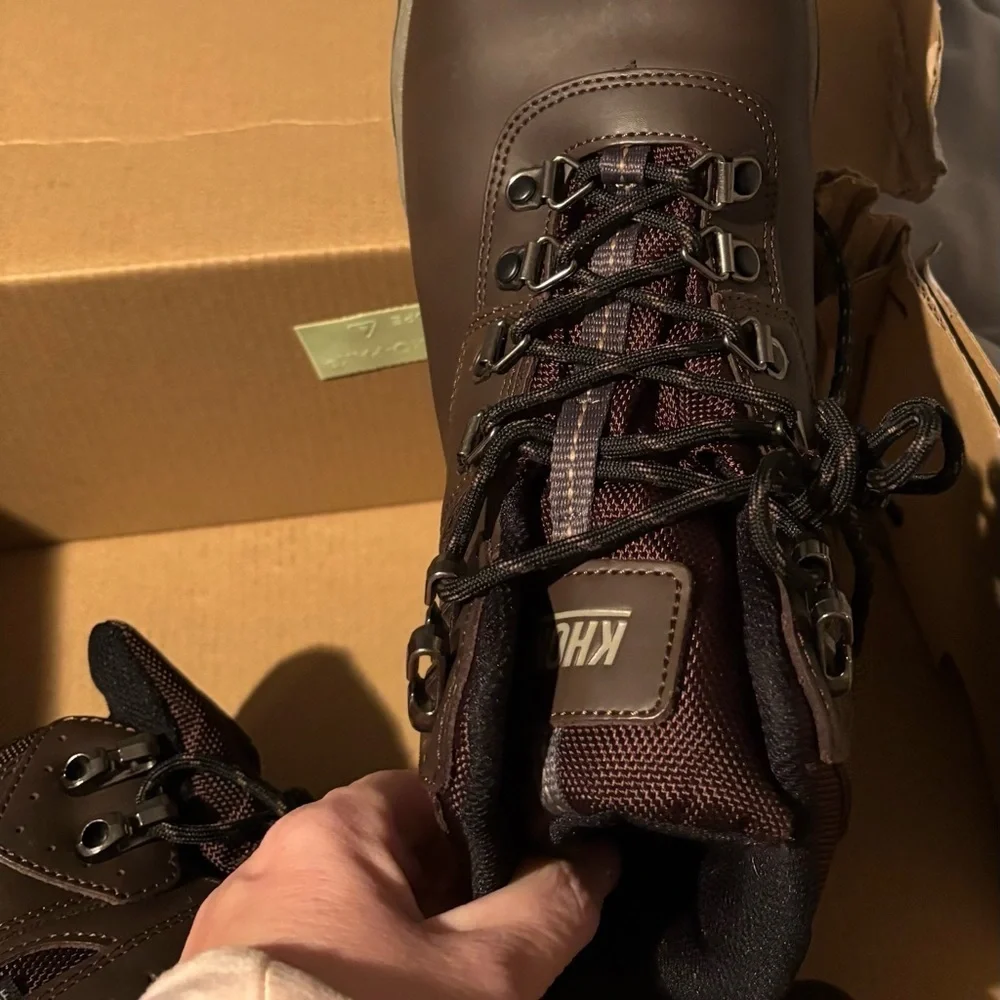 NWT Khombu Men's Water Hiker - Brown and Tan size 8